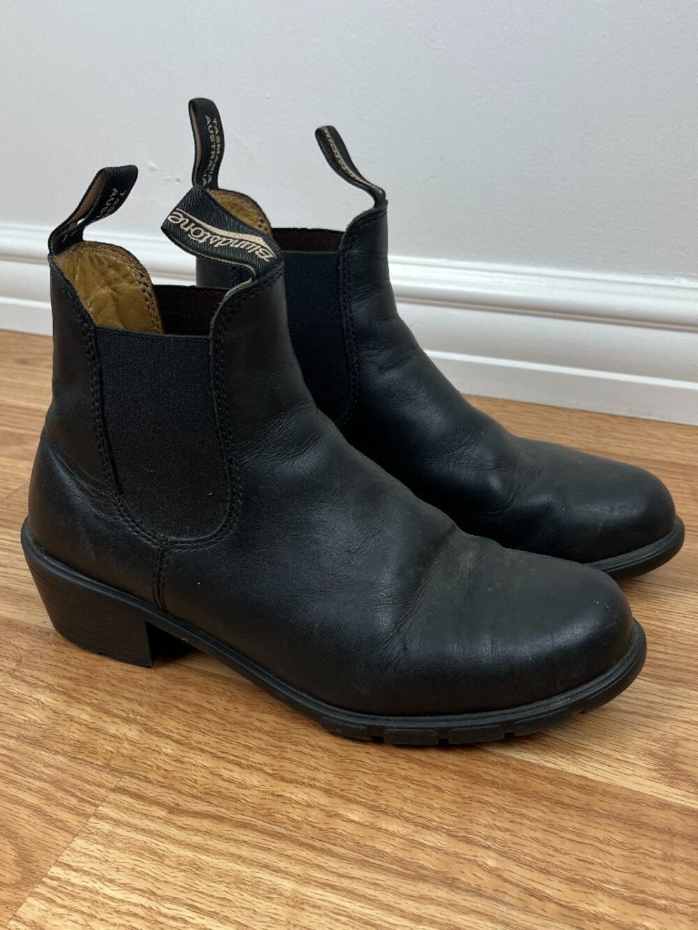 Blundstone Heeled Chelsea Boot Black US 8.5